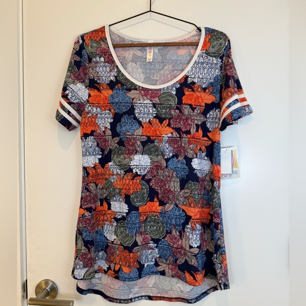 NWT LulaRoe Floral Patterned Women's Top